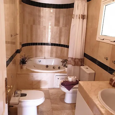 Apartman Ferienwohnung Mit Beheiztem Gemeinsamem Pool *