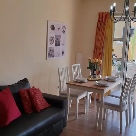 Ferienwohnung Mit Beheiztem Gemeinsamem Pool