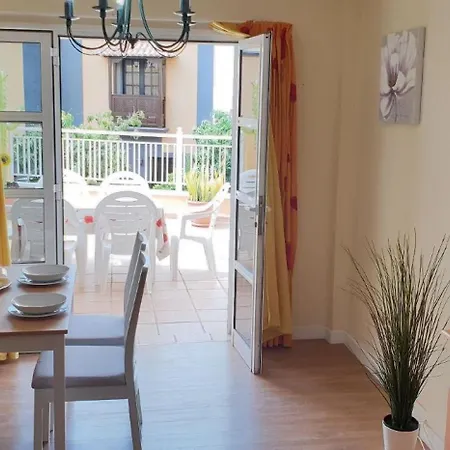 Ferienwohnung Mit Beheiztem Gemeinsamem Pool Apartment