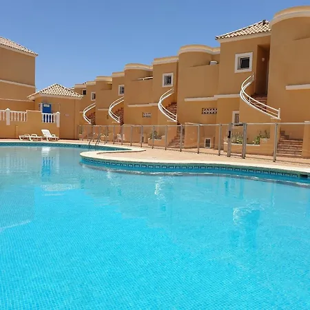 Ferienwohnung Mit Beheiztem Gemeinsamem Pool דירה אדחה